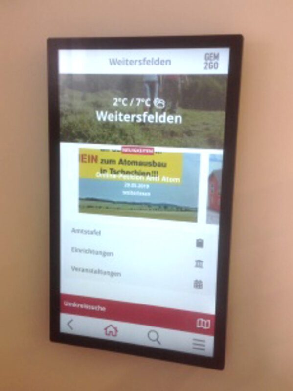 Digitale Amtstafel mit Gemeinde-Informationen