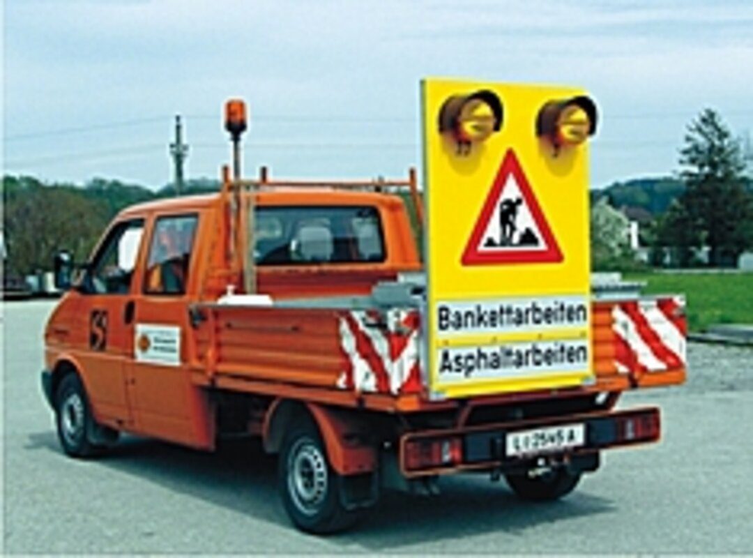 Sonderanfertigung: ausgestattetes Kommunalfahrzeug