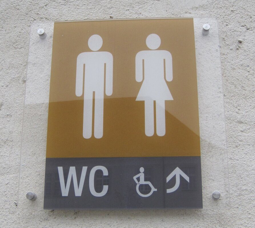 Türschild mit WC-Piktogramm